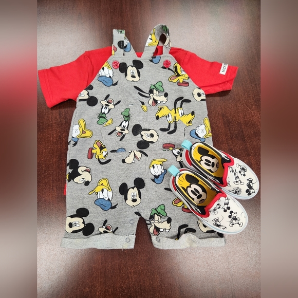 Mickey mouse outfit jumper and shoes - Picture 6 of 8